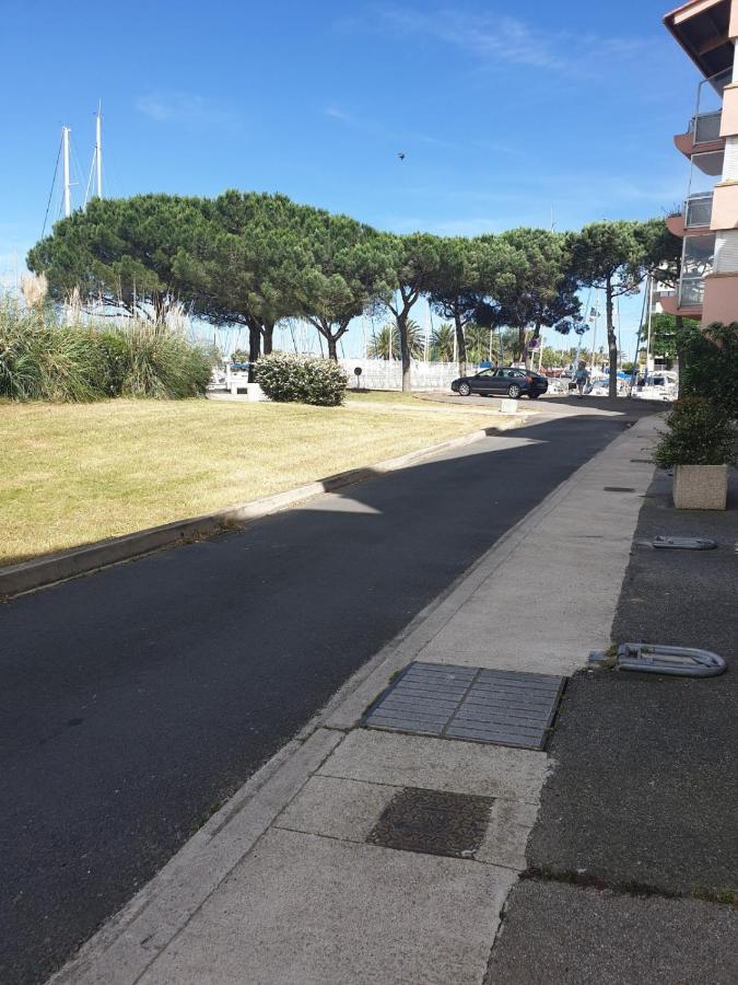 Magnifique T2 Au Calme Avec Une Superbe Vue Sur Le Port Canet Exterior foto