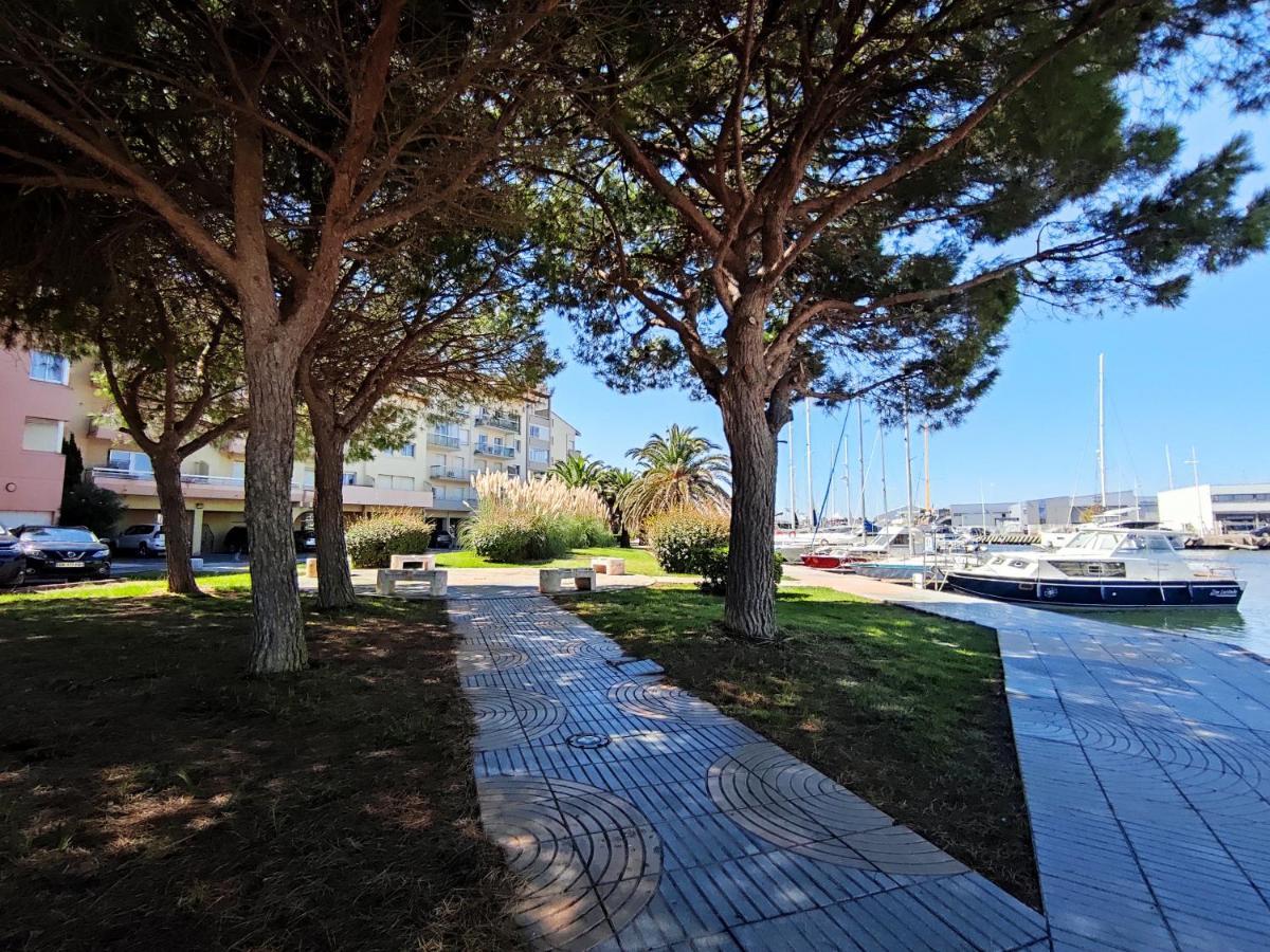 Magnifique T2 Au Calme Avec Une Superbe Vue Sur Le Port Canet Exterior foto