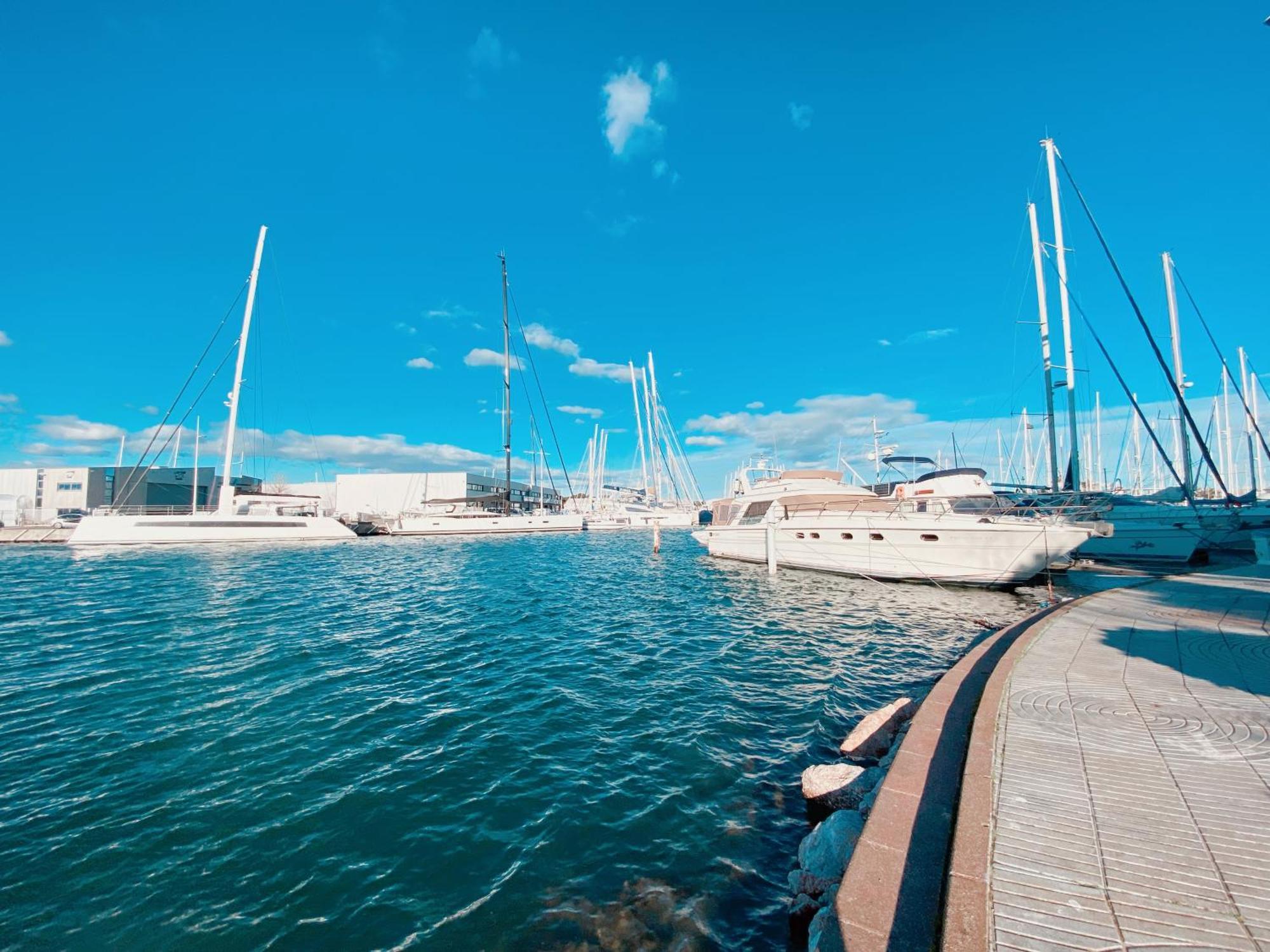 Magnifique T2 Au Calme Avec Une Superbe Vue Sur Le Port Canet Exterior foto